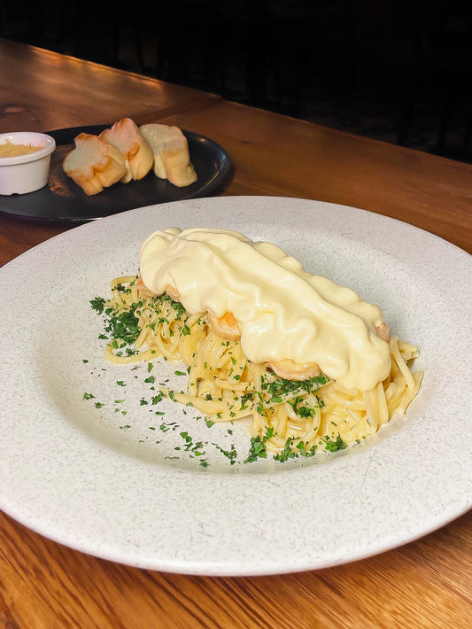 Pasta con camarón y espuma de tres quesos