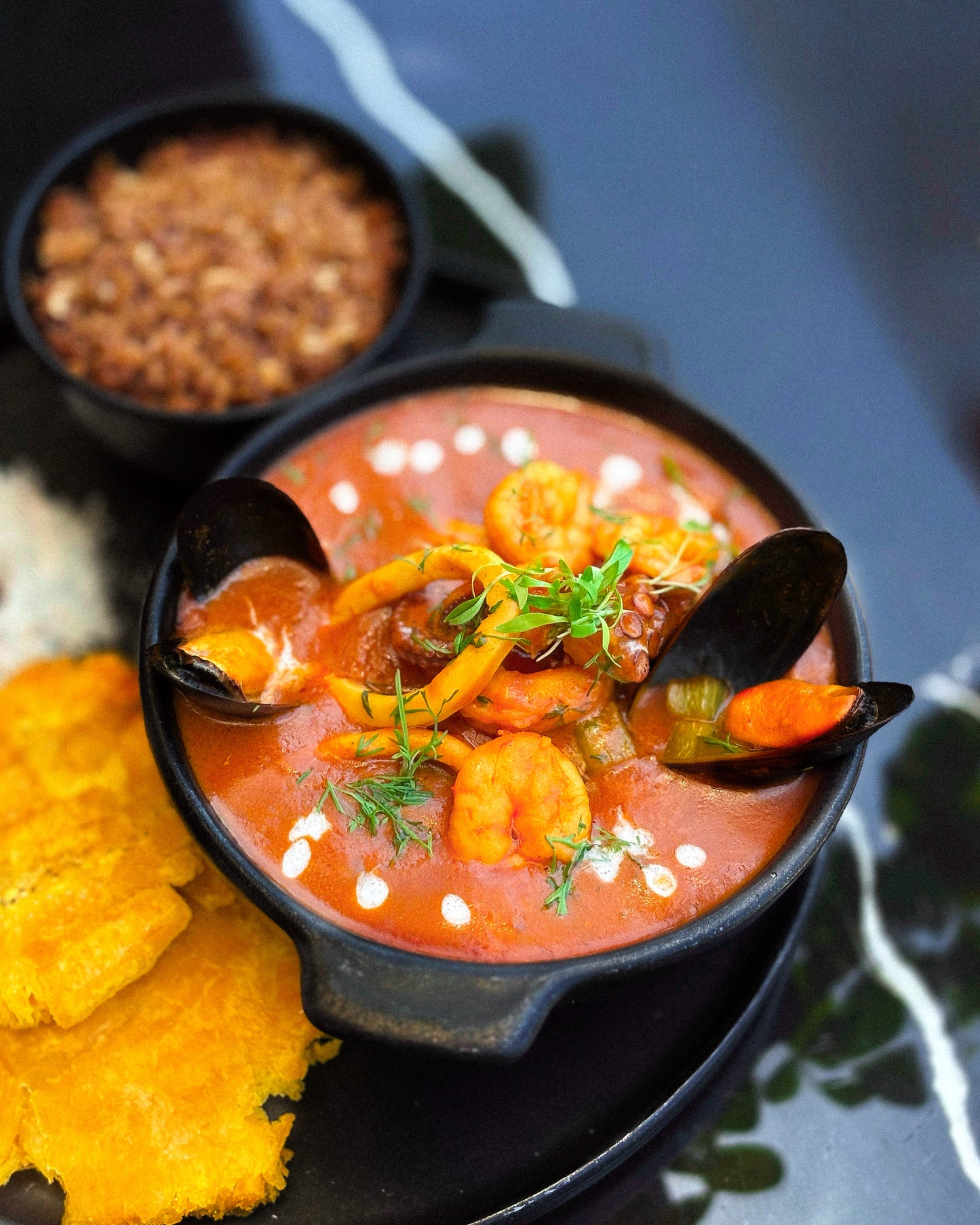 Cazuela de mariscos a fuego